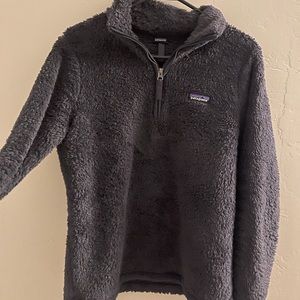 Woman’s Patagonia fleece pullover size medium